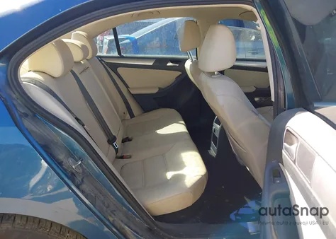 2017 Volkswagen Jetta 1.4T Se из США, поврежденный, VIN 3VWDB7AJ5HM261769